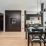 Lumina 3-rooms With Parking Daire *
