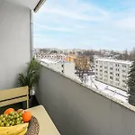 Lumina 3-rooms With Parking Daire Varşova